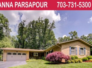 11220 Fairway Dr, Reston, VA 20190