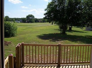 205 Port O Call Dr, Runaway Bay, TX 76426