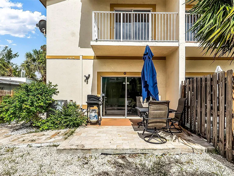 512 S Ocean Blvd — Photo 36