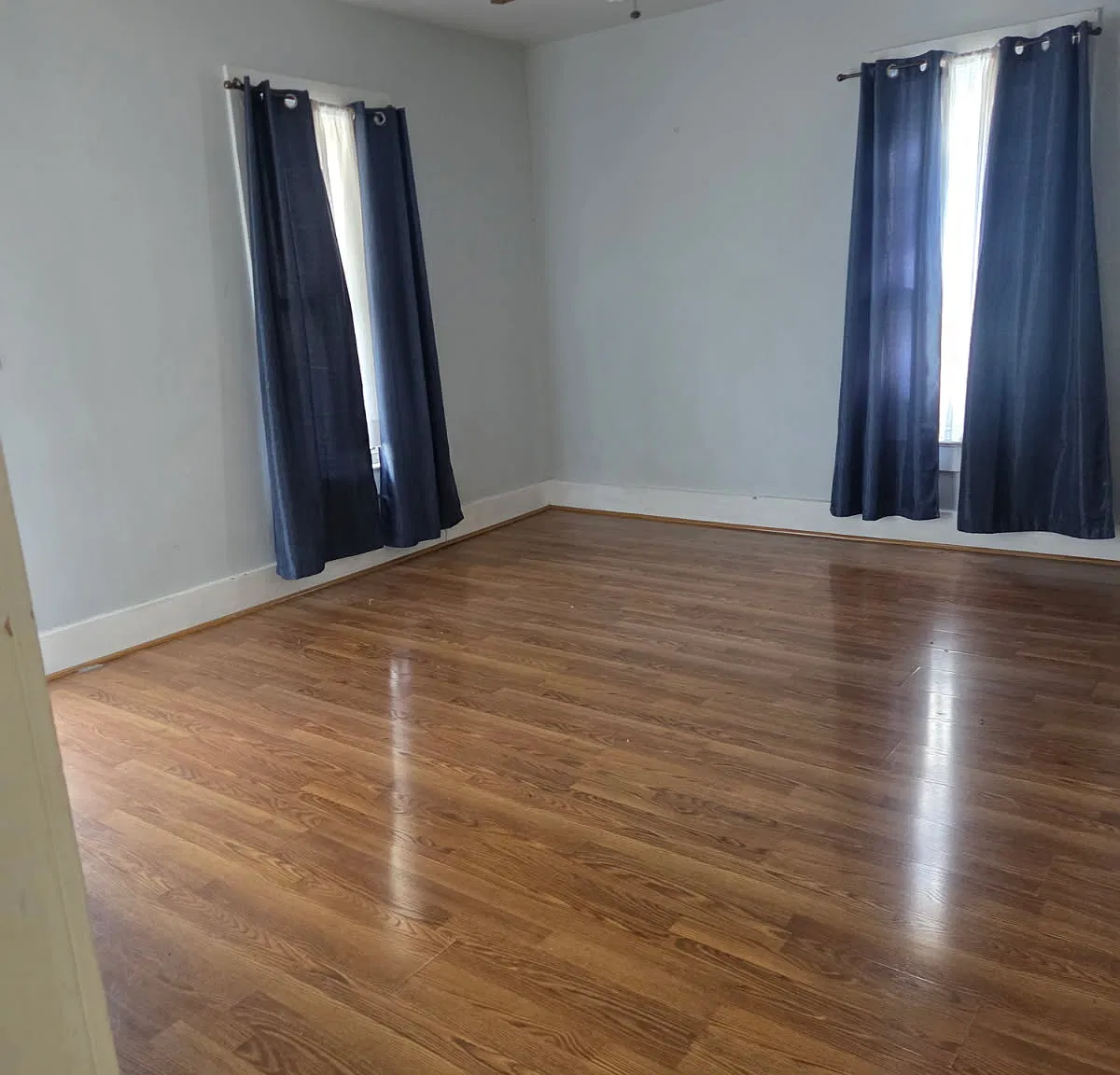 2 bed, 1000 sqft, $1,200 — Photo 2