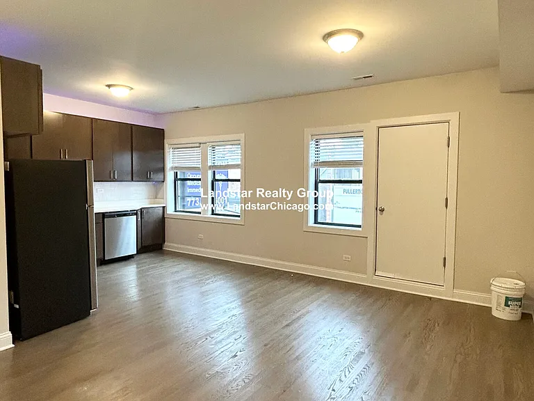 3407 W Fullerton Ave #3D — Photo 2