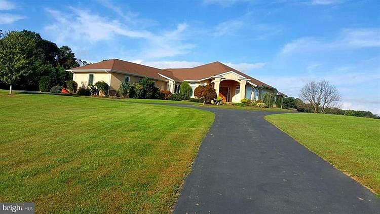 1st image of 971 Cooley Dr