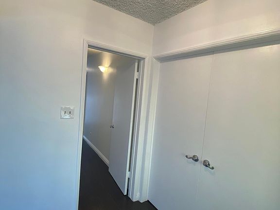 3rd image of 1708 W Alameda Ave #A1