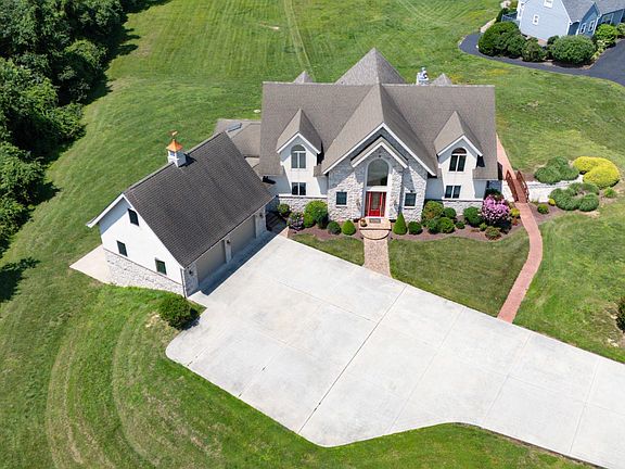 2nd image of 152 Wickwire Dr