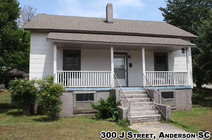 2nd image of 212 J St