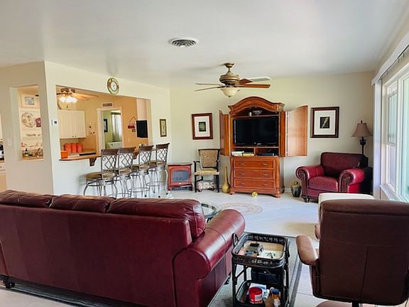3rd image of 1665 Meadow Lark Ln