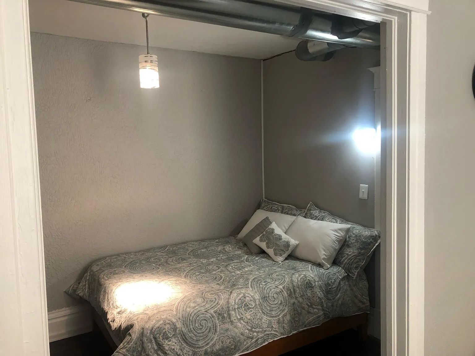3 bed, 1400 sqft, $1,675 — Photo 1