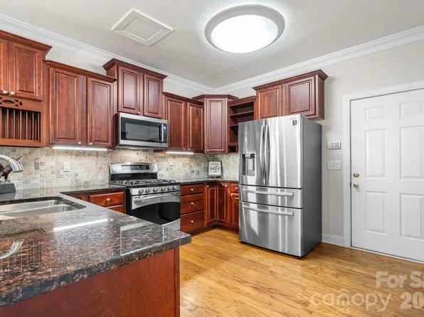 4746 Braxton Gate Ln #8, Hickory, NC 28602