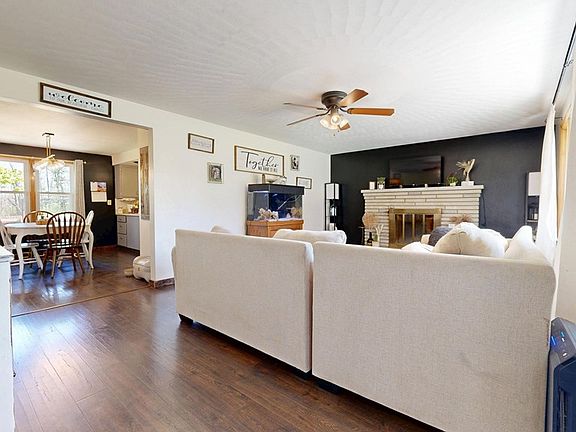 3rd image of 1400 Silver Ln