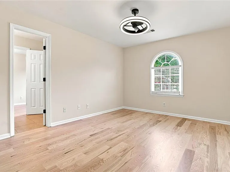 5527 Bridge Pointe Dr — Photo 24