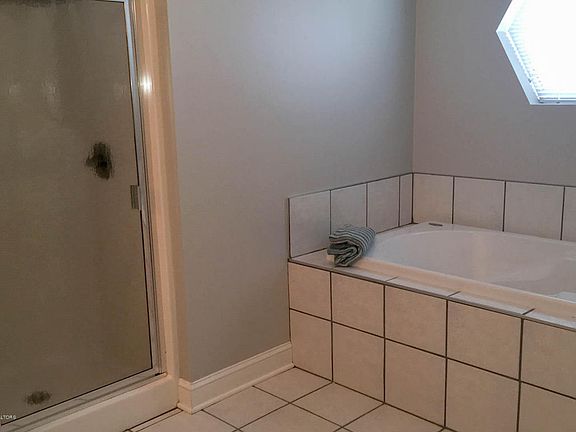 5th image of 268 W Saginaw St APT 201