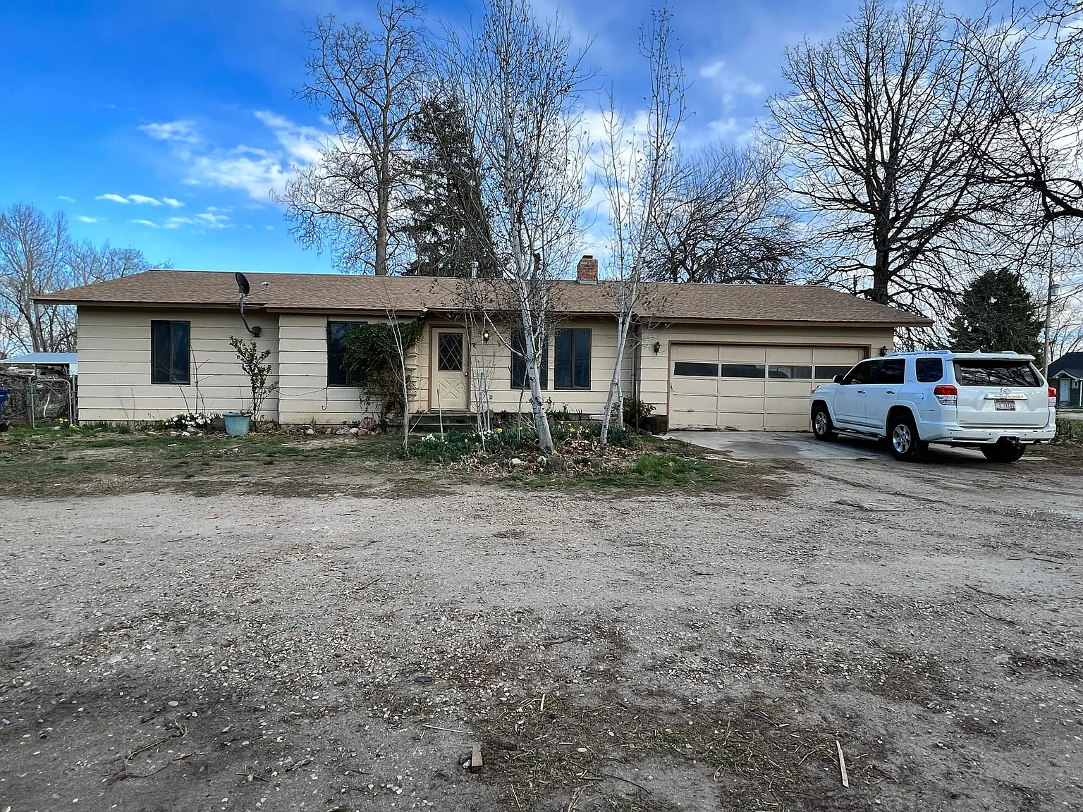 3 bed, 1198 sqft, $1,900 — Photo 1