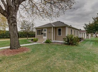 1134 3rd Ave E, Shakopee, MN 55379