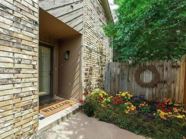 1030 Pruett Dr, Edmond, OK 73003