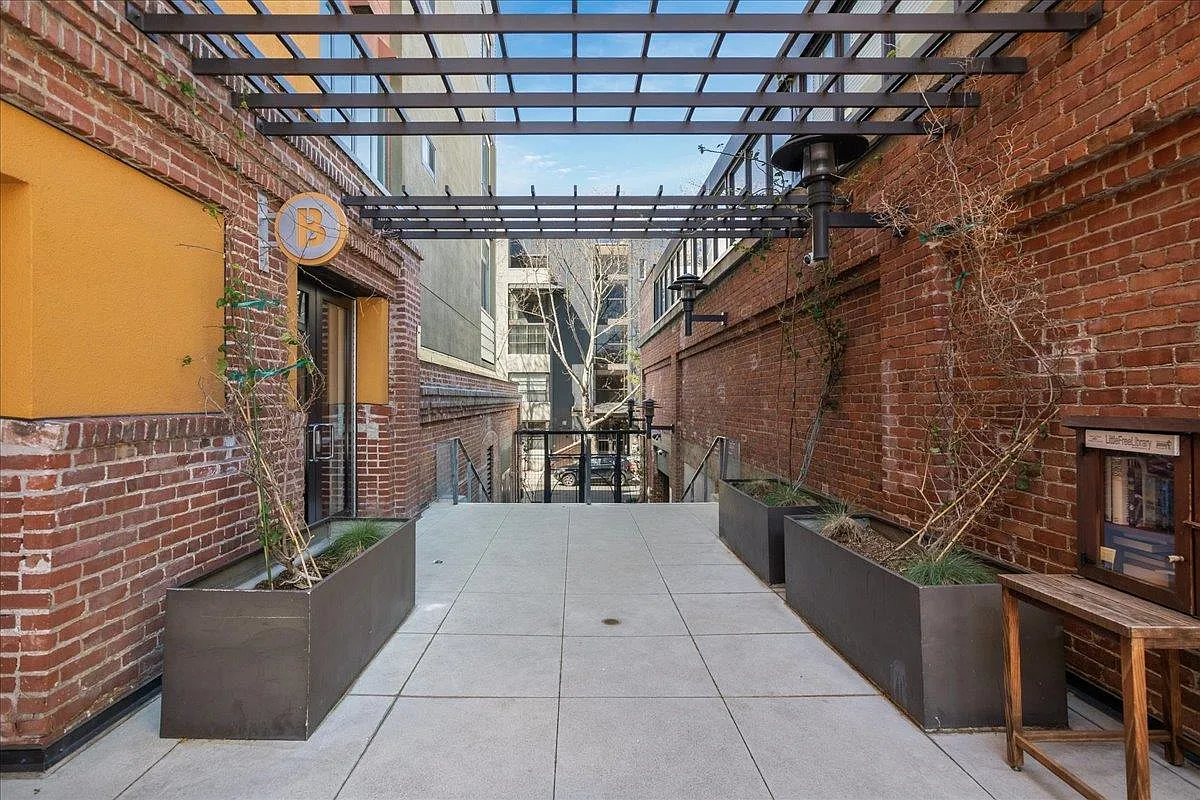88 Bush St — Photo 1