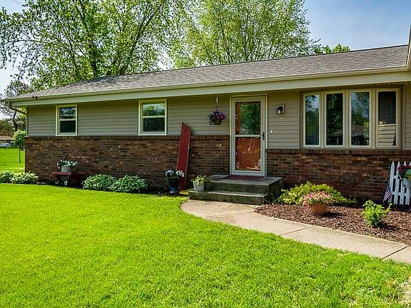 2nd image of 12780 Vivian Ct