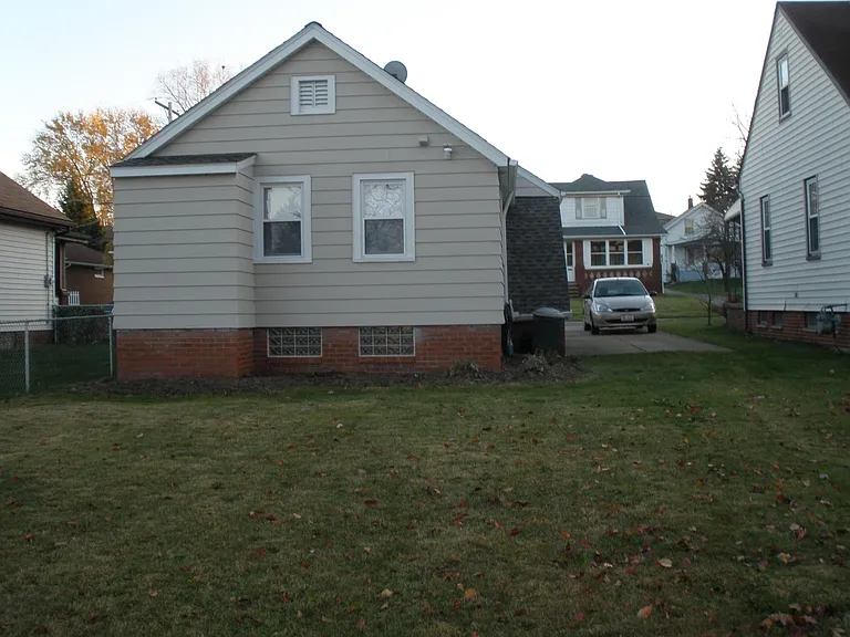 4102 Walter Ave — Photo 4