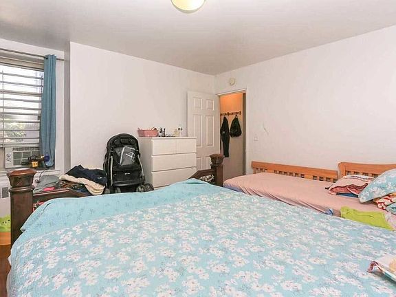 5th image of 144-39 Sanford Ave #1