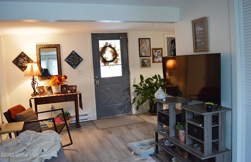 5th image of 94 Montcalm Street