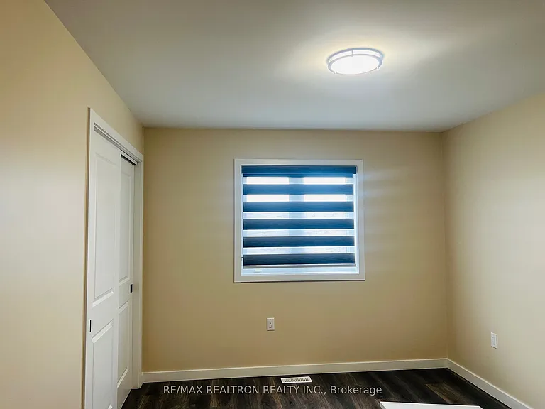 9 Summit Cres — Photo 16