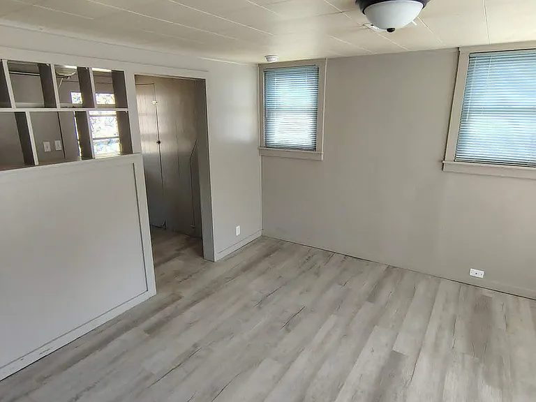 211 W High St #211 — Photo 9