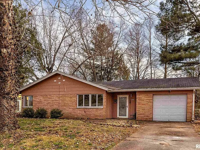 1703 W Freeman St — Photo 1