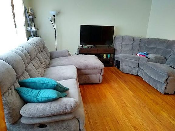 5th image of 3039 N Harlem Ave APT 2N