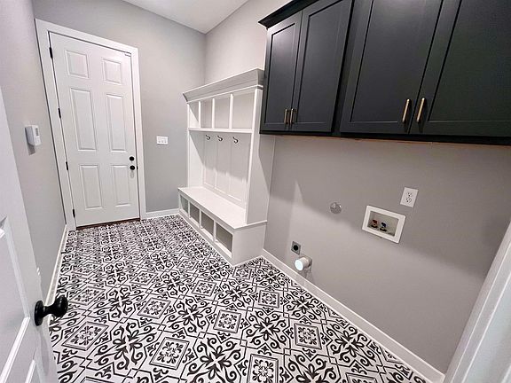 5th image of 10245 Louanne Dr