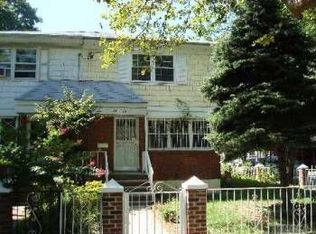 7528 162nd St, Fresh Meadows, NY 11366