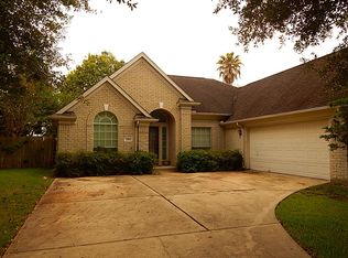2106 Coldwater Bridge Ln, League City, TX 77573