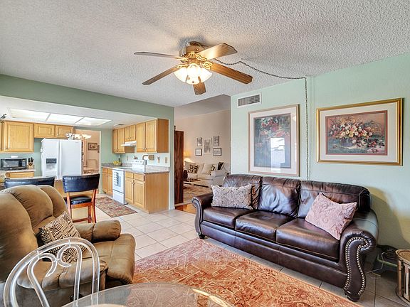 5th image of 3921 W Christy Dr