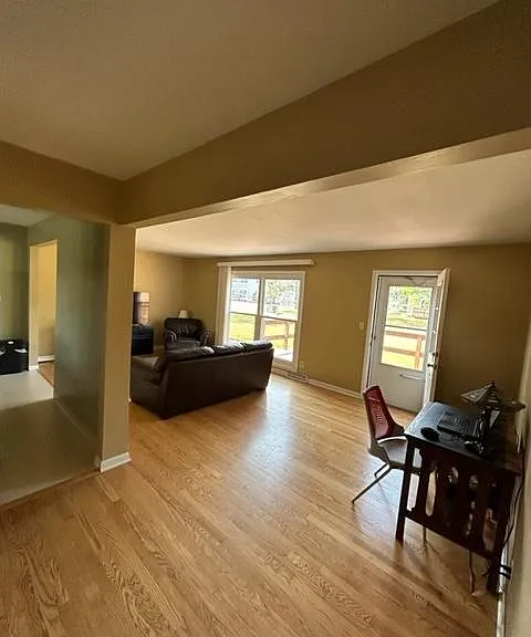 305 Kelly Cir — Photo 3