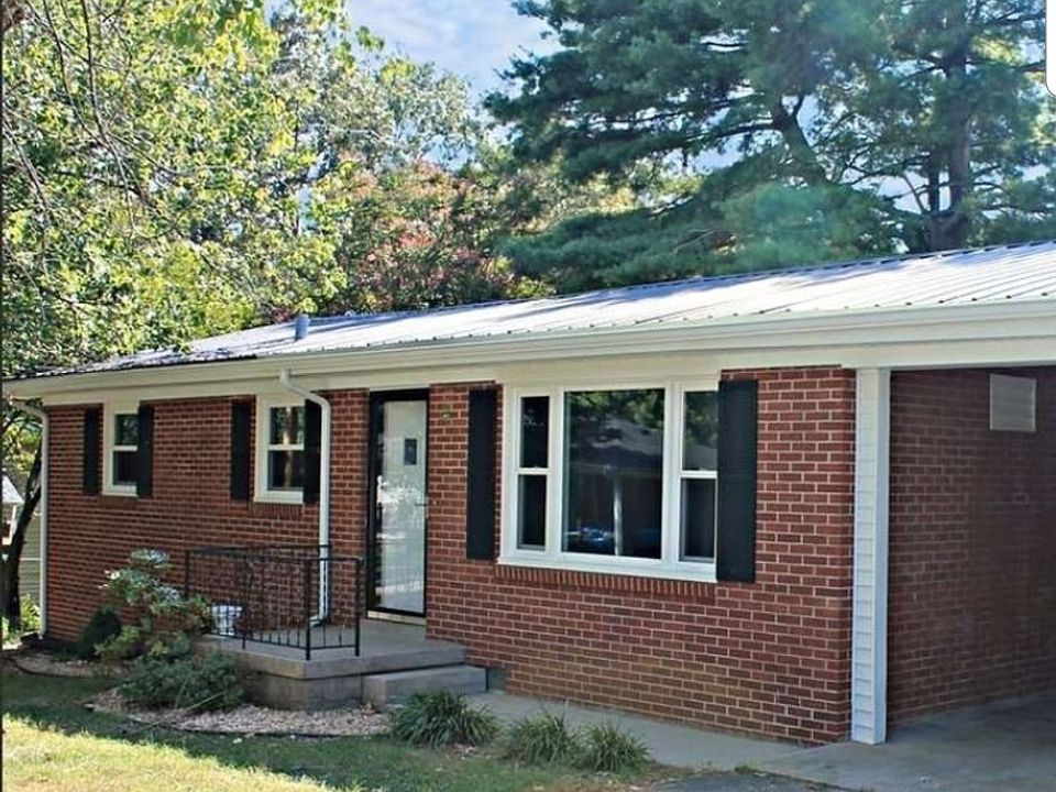 1st image of 102 Villa Park