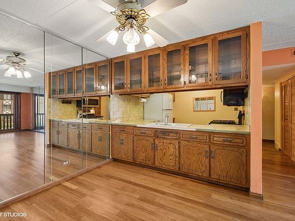 5th image of 10531 Palos Pl #2C