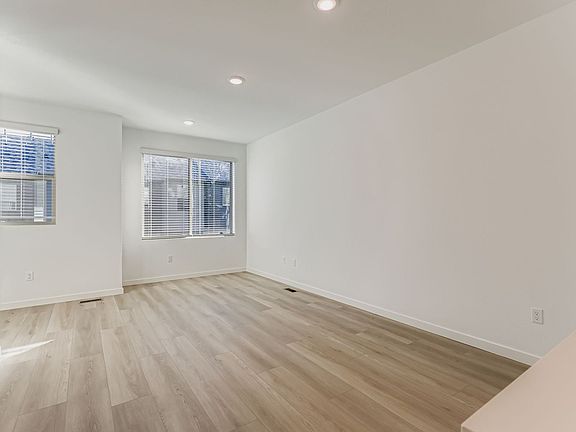 5th image of 15332 W 69th Pl