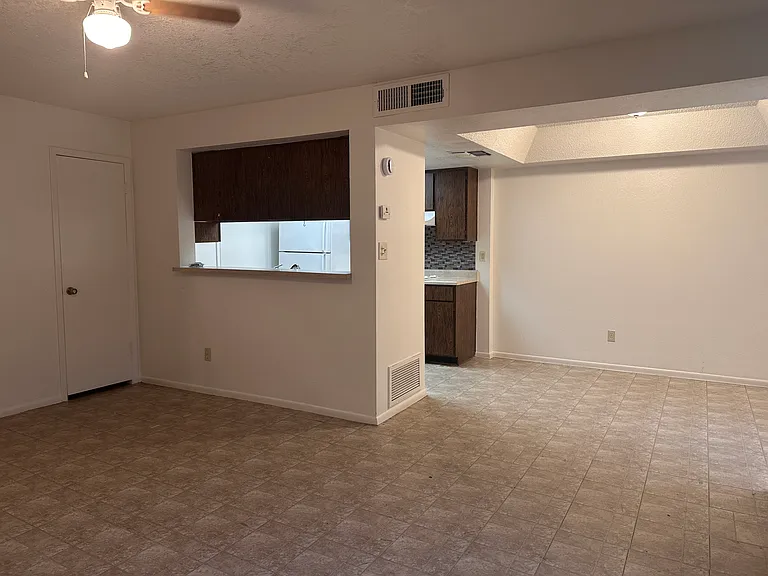 14013 N 54th Dr — Photo 6