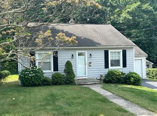 14 Hillhouse Rd, Waterbury, CT 06705