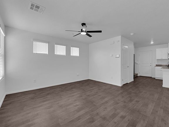 3rd image of 1114 Scarlet Sparrow St