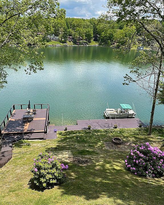 2nd image of 41 Flat Top Lake Rd