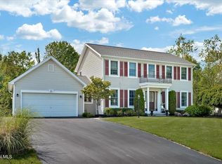 18 Heather Drive, Clifton Park, NY 12065