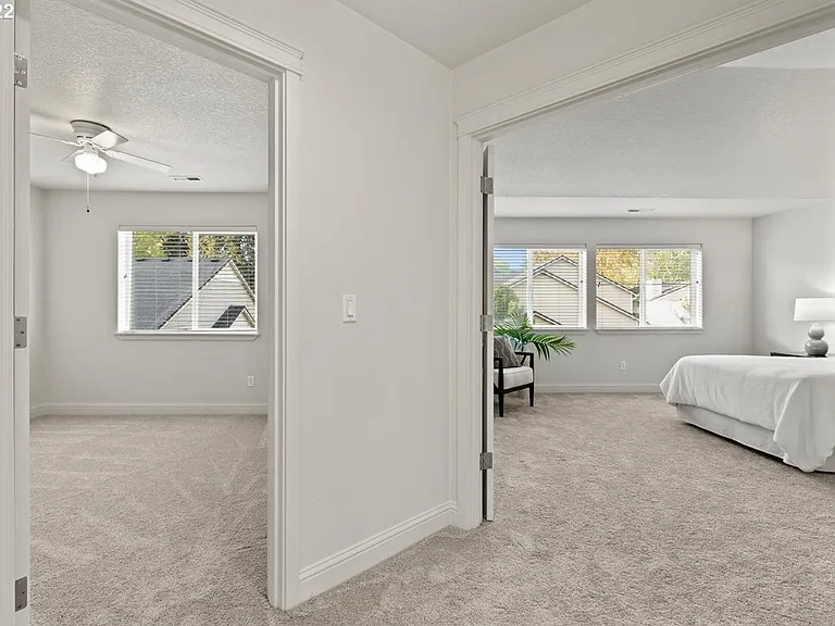 8020 NE 20th St — Photo 26
