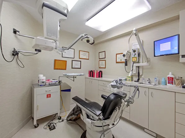 110 East 36th Street image 9 of 15