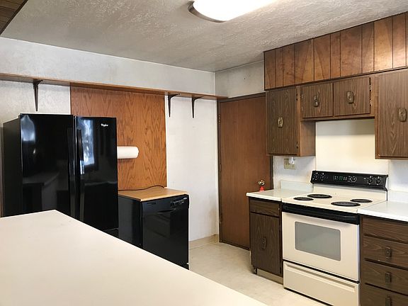2nd image of 1871 Kiana St #1
