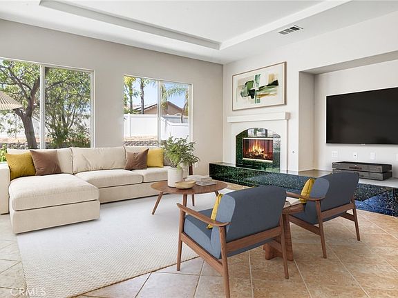 4th image of 41733 Hollister Ln