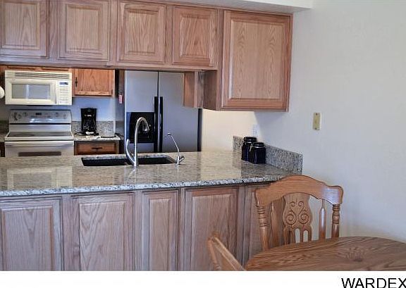 5th image of 2121 Magnolia Dr APT 9