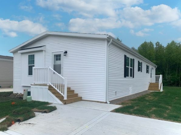 22423 S Woodside Dr, Channahon, IL 60410