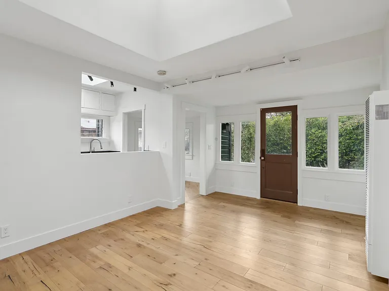 2747 Denby Ave — Photo 3