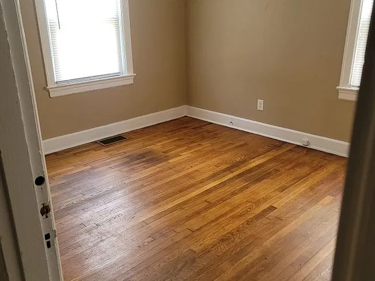 1411 Hill St — Photo 18