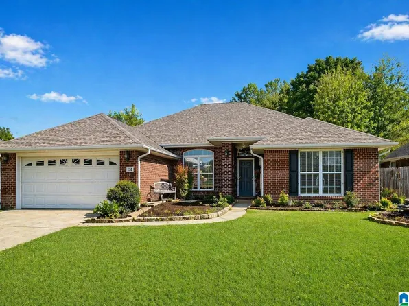 220 Cedar Mdw, Maylene, AL 35114