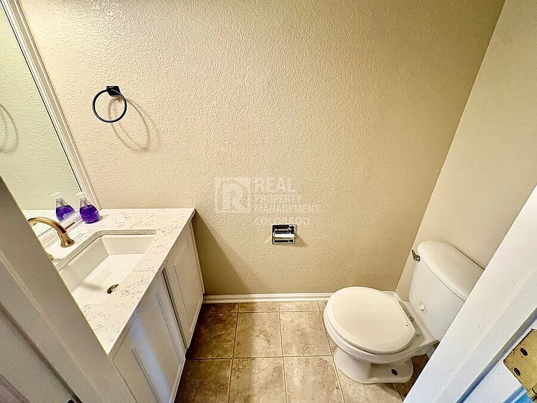 4057 Mesa Meadows Ct — Photo 32